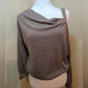 Daytrip l Off Shoulder Top Size S Long Sleeve Cozy Fall